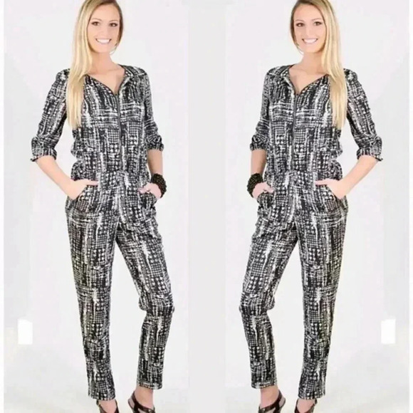 W118 by Walter Baker Peavey Jumpsuit Gray Reptile Small NWT - Picture 1 of 6